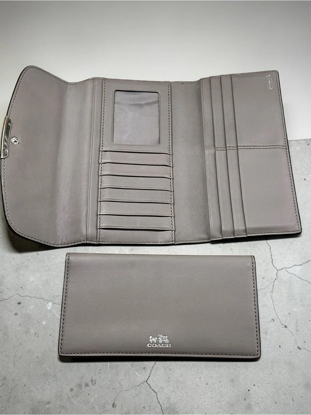 Coach Madison Plum Pebbled Leather Envelope Checkbook Wallet EUC